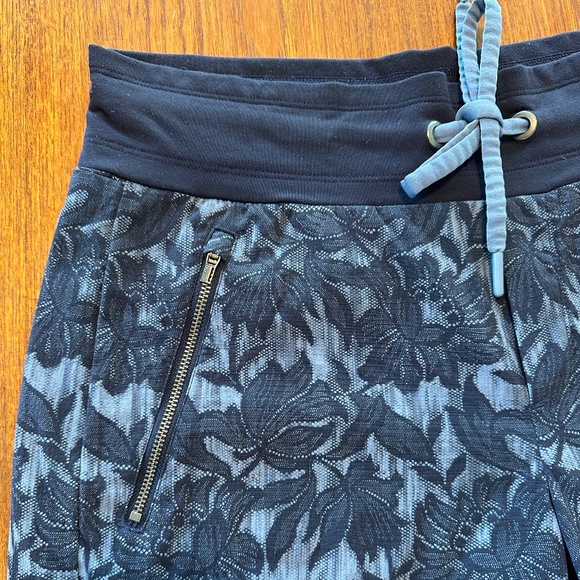 Athleta Trekkie North Jogger - EUC - Picture 6 of 10
